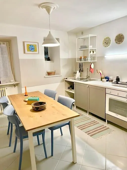 Casa Curie 17 In Borgo Storico Villa Moltrasio 0*,