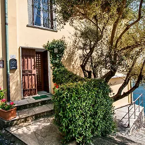 Darsena Di Riva Grande Moltrasio